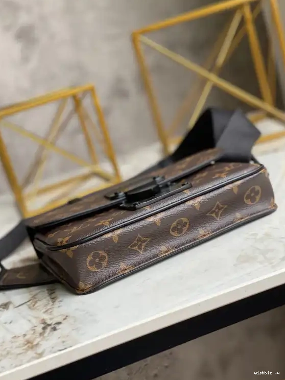 WIS SLING LOCK BAG S VUITTON LOUIS 0526